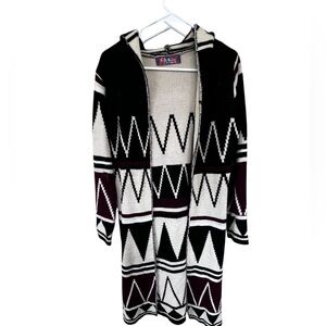 Selfie Coutour Geometric Patterned Hooded Sweater - Maroon Black and White